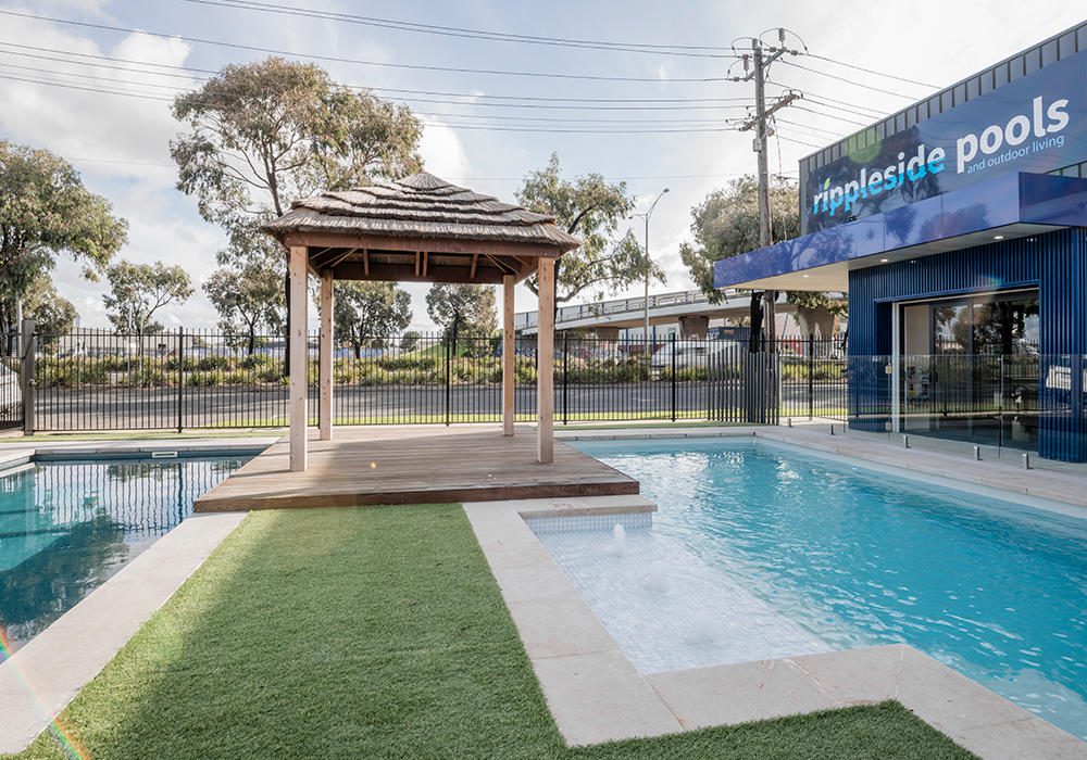 Swimming pool installation Geelong Rippleside Pools